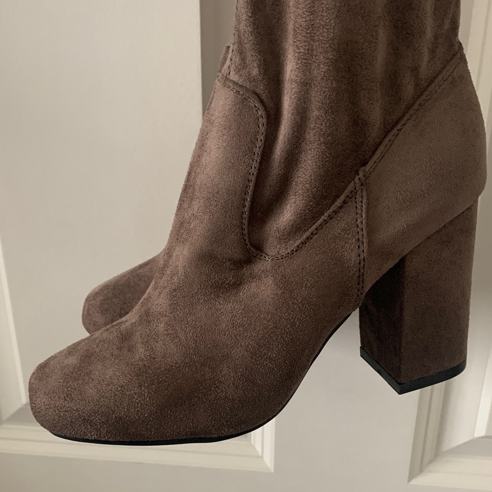 NWOT Taupe Over-the-Knee Women's Boots.
Rumer Hawa. - Picture 2 of 6